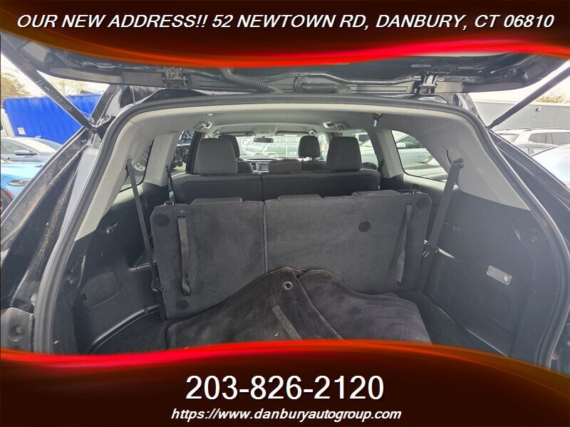 Used 2016 Toyota Highlander LE AWD/4WD image 3