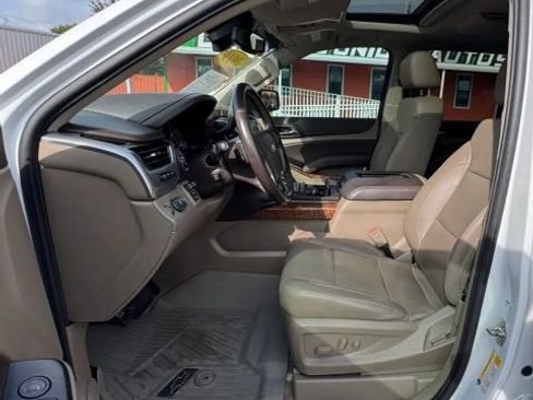 Used 2019 Chevrolet Tahoe Premier RWD image 12