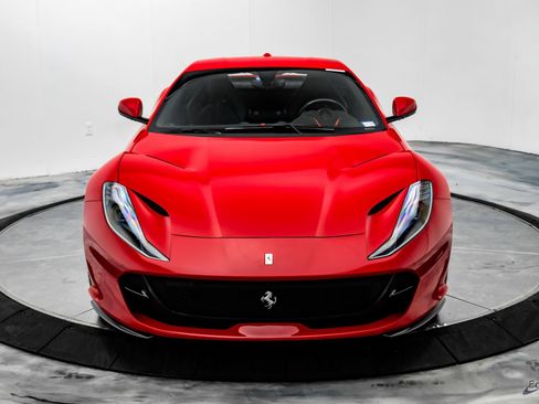Used 2018 Ferrari 812 Superfast image 29