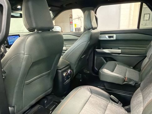 Used 2022 Ford Explorer Timberline w/ Timberline Technology Package AWD/4WD image 26