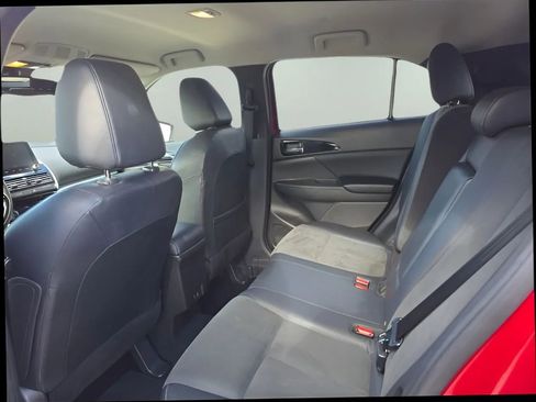 Used 2024 Mitsubishi Eclipse Cross SEL image 12