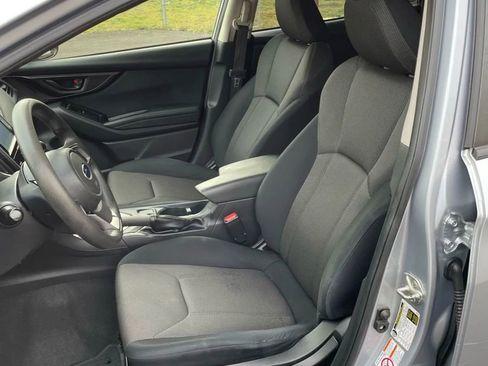 Used 2019 Subaru Crosstrek 2.0i image 6