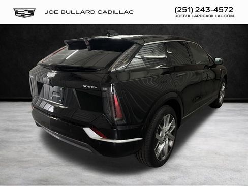 New 2025 Cadillac Optiq Luxury 2 w/ LPO, Floor Liner Package image 4