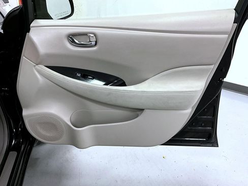 Used 2012 Nissan Leaf SL image 16