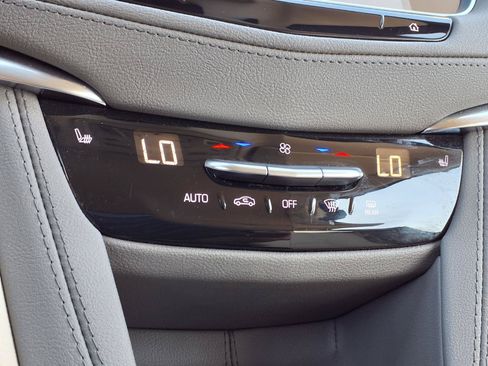 Used 2024 Cadillac XT5 Premium Luxury AWD/4WD image 7