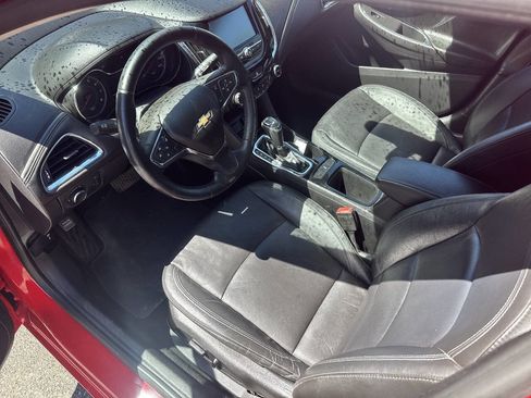 Used 2017 Chevrolet Cruze Premier FWD image 11
