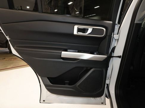 Used 2023 Ford Explorer XLT w/ Equipment Group 202A image 20