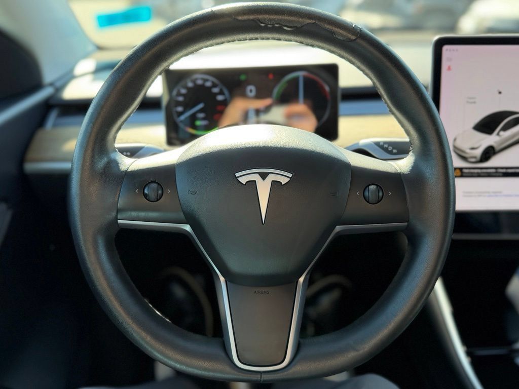 Used 2020 Tesla Model Y Long Range AWD/4WD image 10
