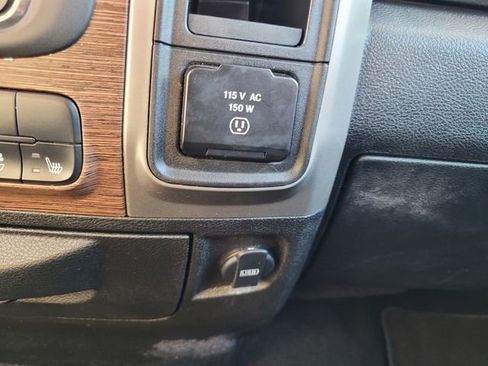 Used 2019 RAM 1500 Laramie image 25