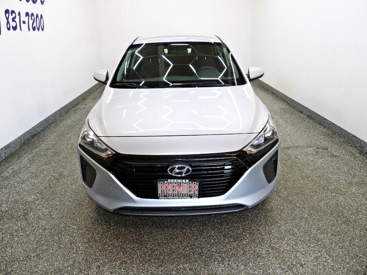 Used 2018 Hyundai Ioniq Blue FWD image 2