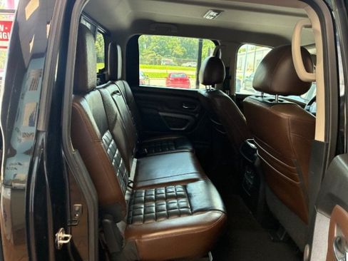 Used 2017 Nissan Titan Platinum Reserve RWD image 31