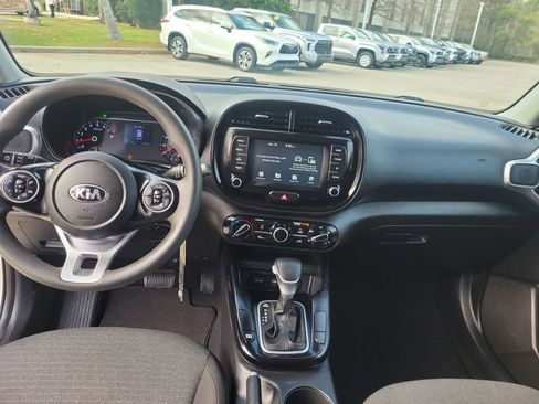 Used 2021 Kia Soul S image 19