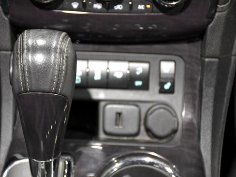 Used 2016 Buick Enclave Premium w/ Experience Buick Package image 32