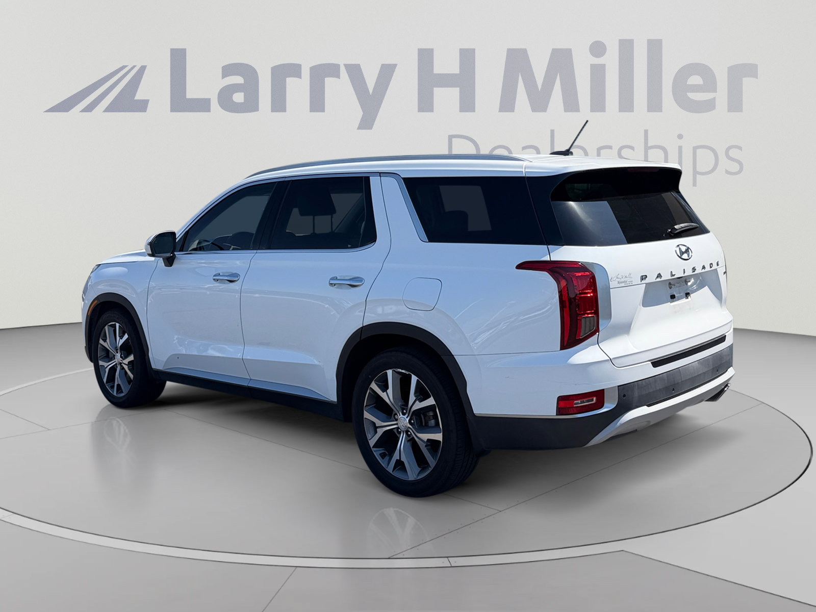 Used 2022 Hyundai Palisade SEL w/ Convenience Package AWD/4WD image 3