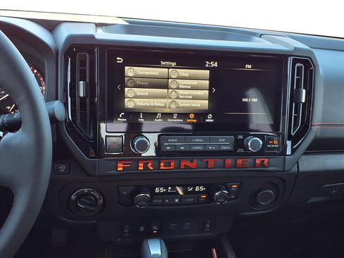New 2026 Nissan Frontier PRO-4X w/ Tow Package AWD/4WD image 13