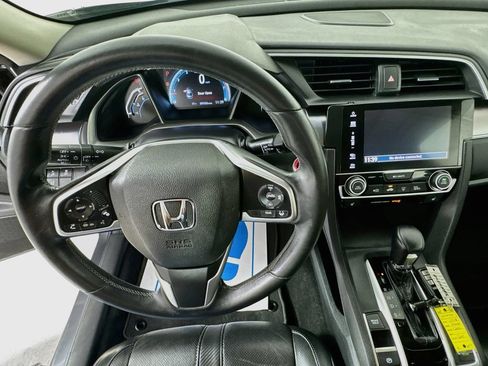 Used 2016 Honda Civic Touring image 14