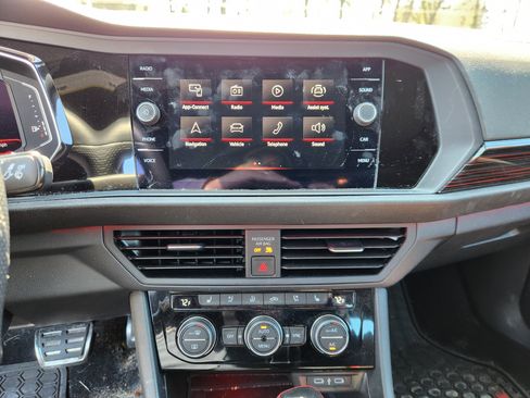 Used 2023 Volkswagen Jetta GLI Autobahn image 9