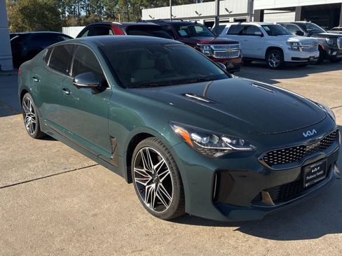 Used 2023 Kia Stinger GT2 image 2