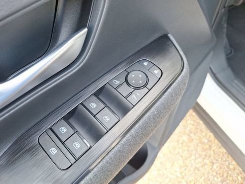 Used 2026 Nissan Kicks SV w/ SV Premium Package FWD image 11