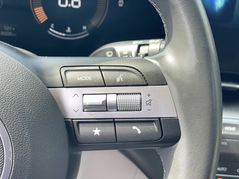 Certified 2024 Hyundai Kona SEL image 9