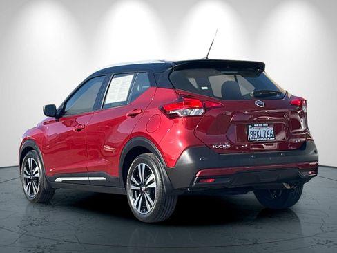 Used 2020 Nissan Kicks SR w/ SR Premium Package FWD image 6