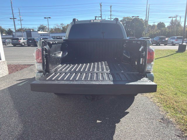 Used 2022 Toyota Tacoma TRD Sport AWD/4WD image 8