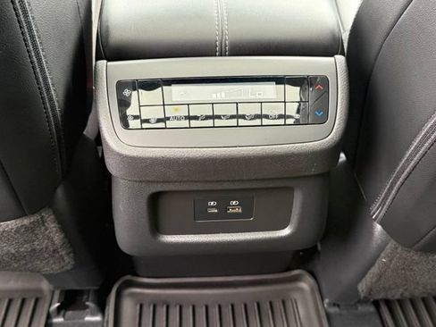 Used 2023 Nissan Pathfinder SL w/ SL Premium Package AWD/4WD image 22