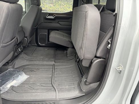 Used 2024 GMC Sierra 1500 SLE image 24