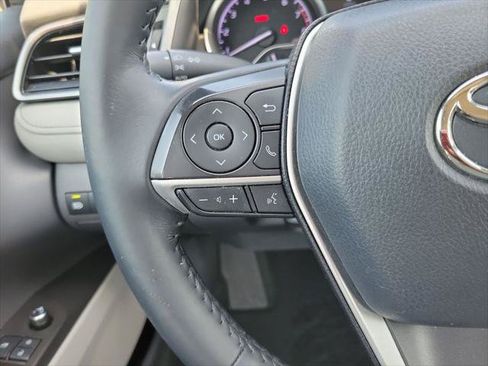 Certified 2021 Toyota Camry XLE FWD image 19