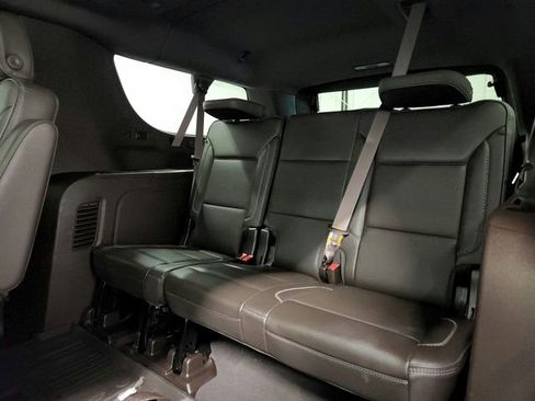 Used 2022 GMC Yukon XL Denali RWD image 36