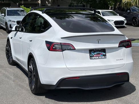 Used 2022 Tesla Model Y Performance AWD/4WD image 5
