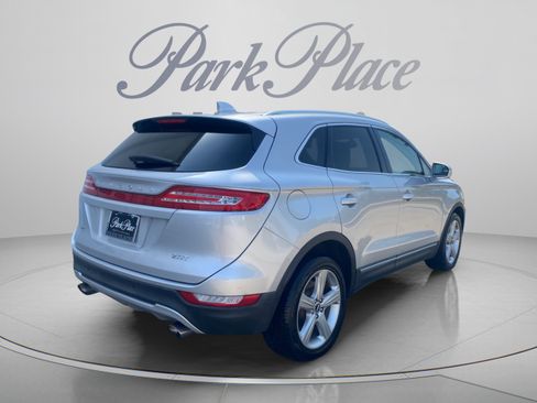 Used 2017 Lincoln MKC Premiere FWD image 6