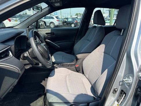 Used 2025 Toyota Corolla Cross AWD Hybrid image 13
