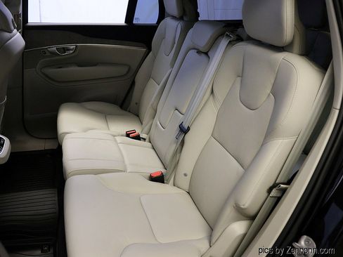 Used 2024 Volvo XC90 B6 Plus w/ Protection Package Premier image 12