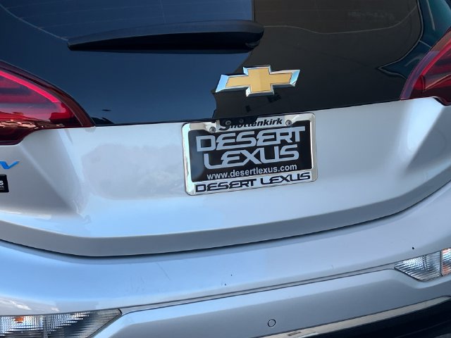 Used 2020 Chevrolet Bolt Premier w/ Infotainment Package FWD image 16