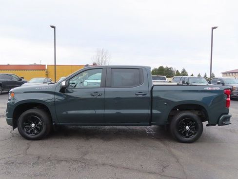 Used 2025 Chevrolet Silverado 1500 LT image 4