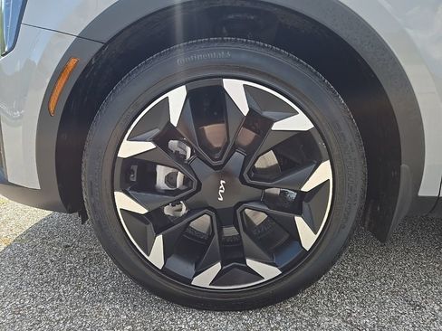 Used 2025 Kia Sorento EX FWD image 28