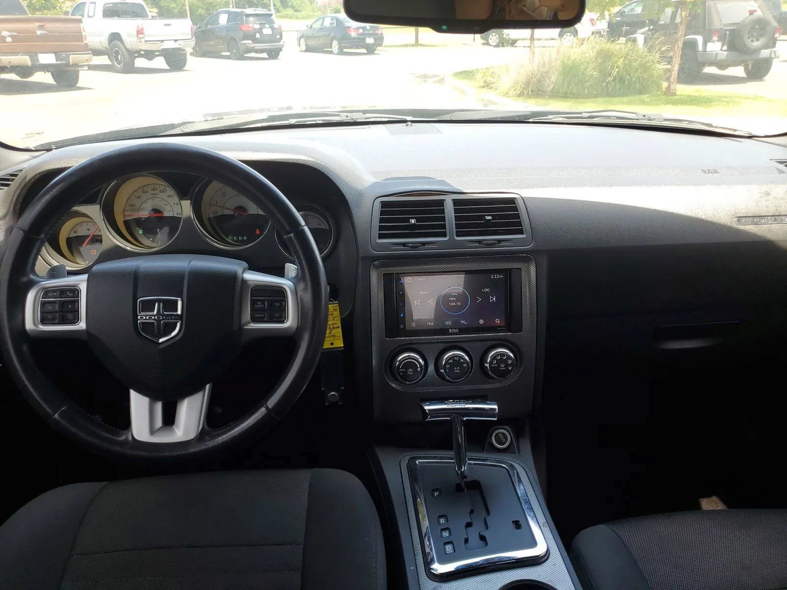 Used 2014 Dodge Challenger R/T RWD image 9
