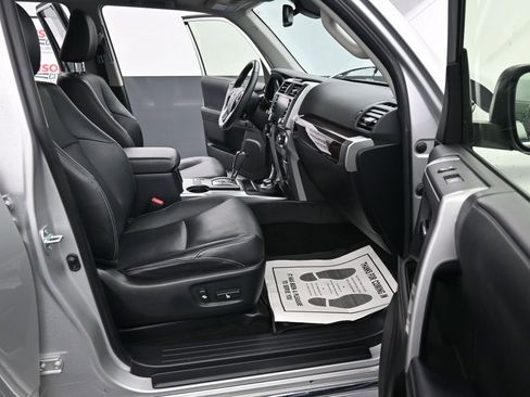 Used 2022 Toyota 4Runner Limited image 25