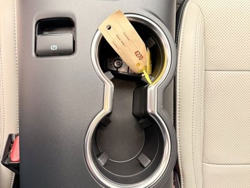 Used 2024 Ford Mustang GT Premium image 23