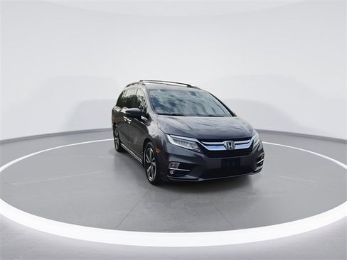 Used 2018 Honda Odyssey Elite image 3
