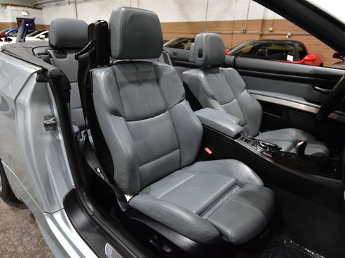 Used 2009 BMW M3 Convertible RWD image 47