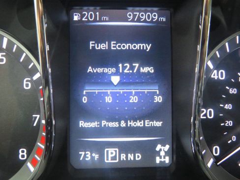 Used 2018 Nissan Titan SV image 18