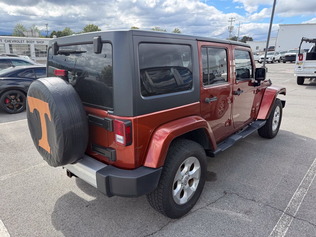 Used 2014 Jeep Wrangler Unlimited Sahara w/ Connectivity Group AWD/4WD image 3