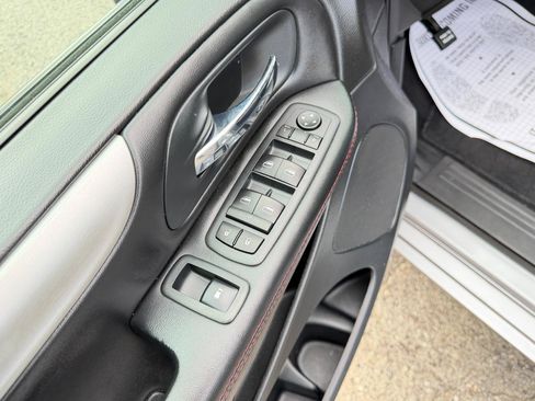 Used 2020 Dodge Grand Caravan GT FWD image 16