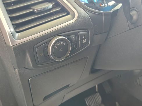 Used 2022 Ford Edge SEL w/ Convenience Package image 11