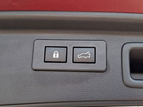 Used 2021 Subaru Forester Limited image 31