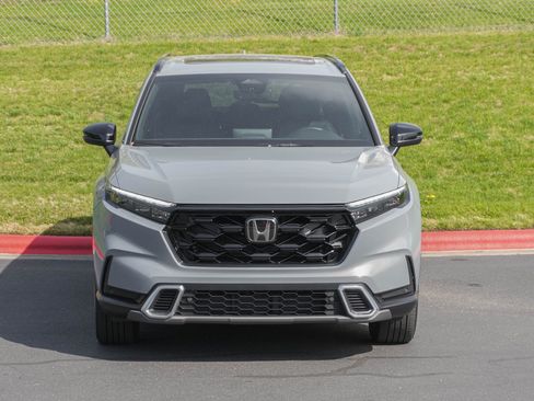 Used 2025 Honda CR-V Sport Touring image 3