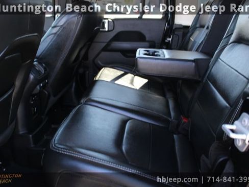 Used 2022 Jeep Wrangler Unlimited Sahara w/ Cold Weather Group image 39