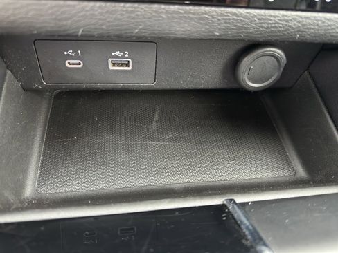 Used 2023 Mitsubishi Outlander ES image 19